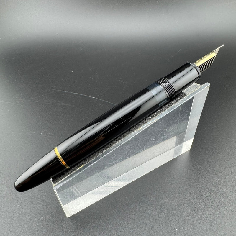 Montblanc Meisterstück No. 146 Fountain Pen 14C Gold Extra-Fine Nib Serviced