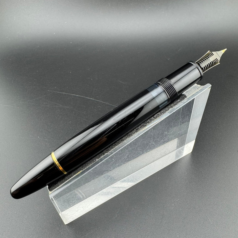 Montblanc Meisterstück No. 146 Fountain Pen 14C Gold Extra-Fine Nib Serviced