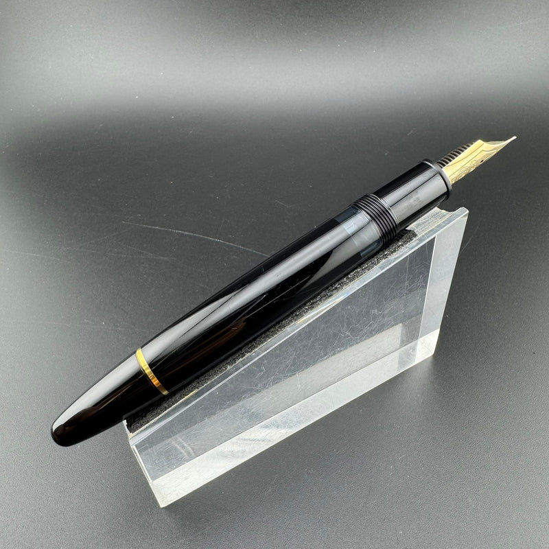 Montblanc Meisterstück No. 146 Fountain Pen 14C Gold Extra-Fine Nib Serviced