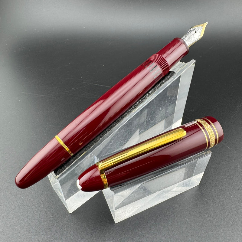 Montblanc Meisterstück No. 146 Burgundy Fountain Pen 14K Gold Medium Nib