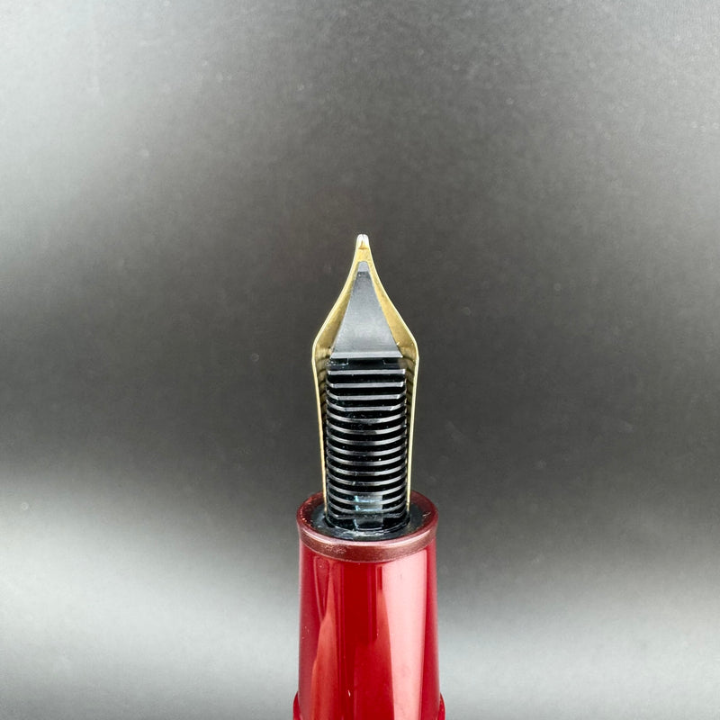 Montblanc Meisterstück No. 146 Burgundy Fountain Pen 14K Gold Medium Nib