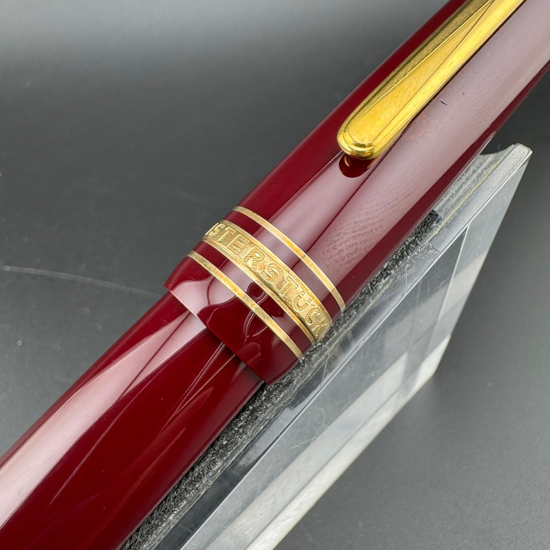 Montblanc Meisterstück No. 146 Burgundy Fountain Pen 14K Gold Medium Nib