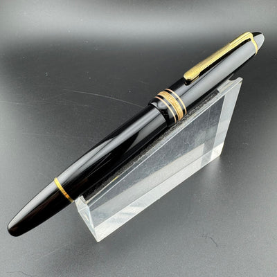 Montblanc Meisterstück No. 146 Fountain Pen 14K Gold Fine Nib Serviced