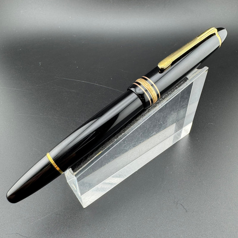 Montblanc Meisterstück No. 146 Fountain Pen 14K Gold Fine Nib Serviced