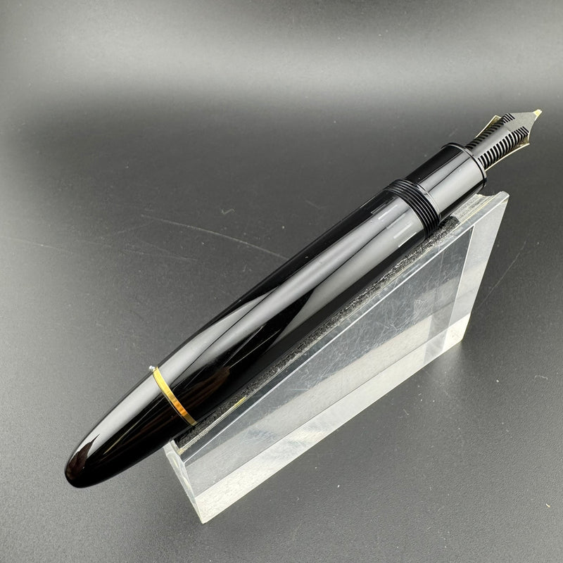 Montblanc Meisterstück No. 149 Fountain Pen 14C Gold Broad Nib Serviced