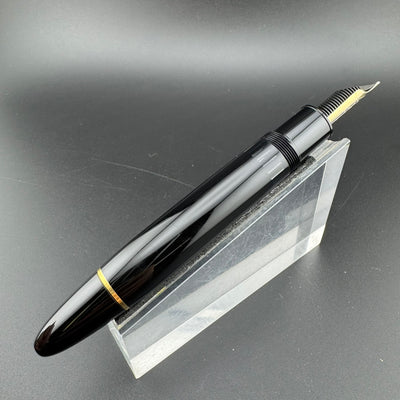 Montblanc Meisterstück No. 149 Fountain Pen 14C Gold Broad Nib Serviced