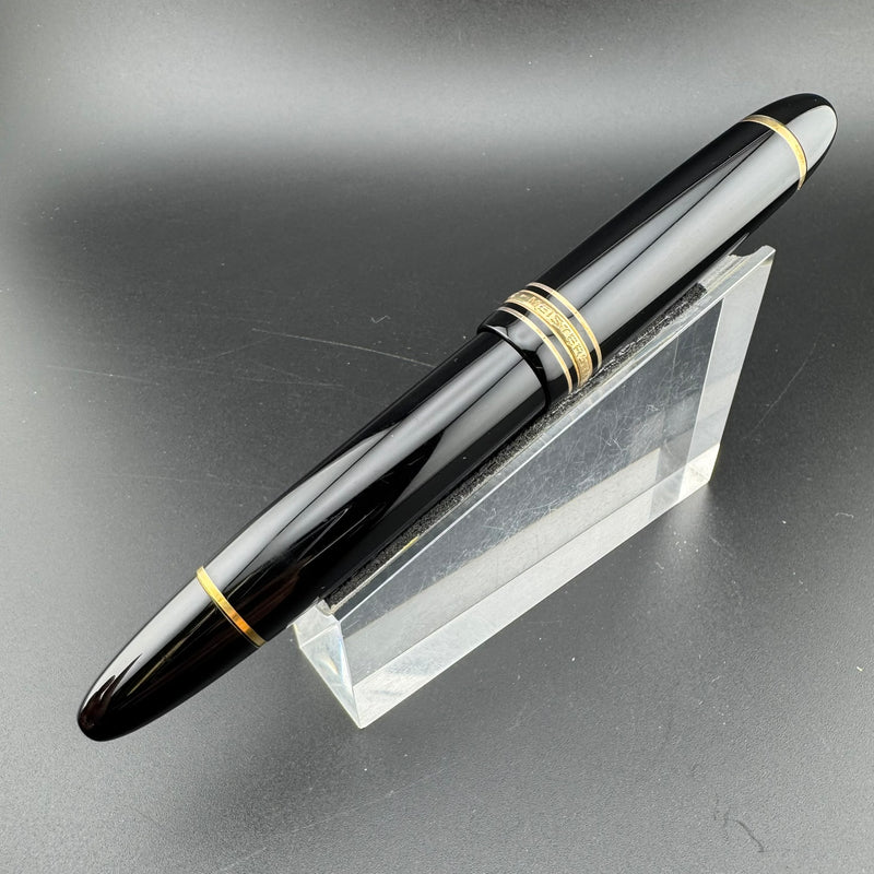 Montblanc Meisterstück No. 149 Fountain Pen 14C Gold Broad Nib Serviced