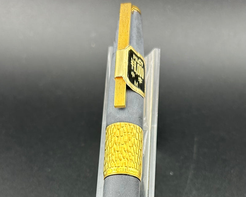 Pilot Custom Grandee Matt Black Fountain Pen 18K Gold Medium Nib Hand Hammered