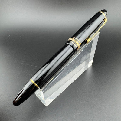 Montblanc Meisterstück No. 146 Fountain Pen 14K Gold Fine Nib Serviced
