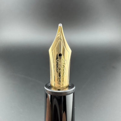 Montblanc Meisterstück No. 146 Fountain Pen 14K Gold Medium Nib Serviced