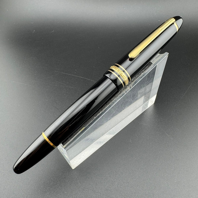 Montblanc Meisterstück No. 146 Fountain Pen 14K Gold Medium Nib Serviced