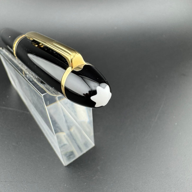 Montblanc Meisterstück No. 146 Fountain Pen 14K Gold Medium Nib Serviced