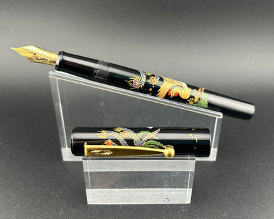 Pilot Emperor's Enthronement Commemoration Maki-e Fountain Pen Phoenix Limited 18K Gold Medium nib with box and Ink well