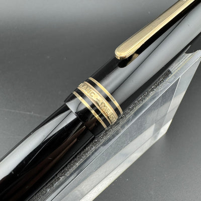 Montblanc Meisterstück No. 146 Fountain Pen 14K Broad Nib Serviced
