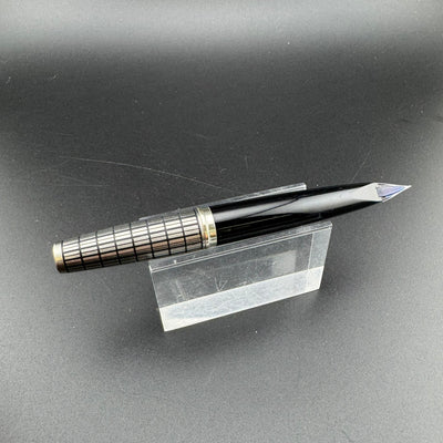 Pilot Elite Steel Checkered Pocket Fountain Pen 18K Gold F Nib Oct 1974