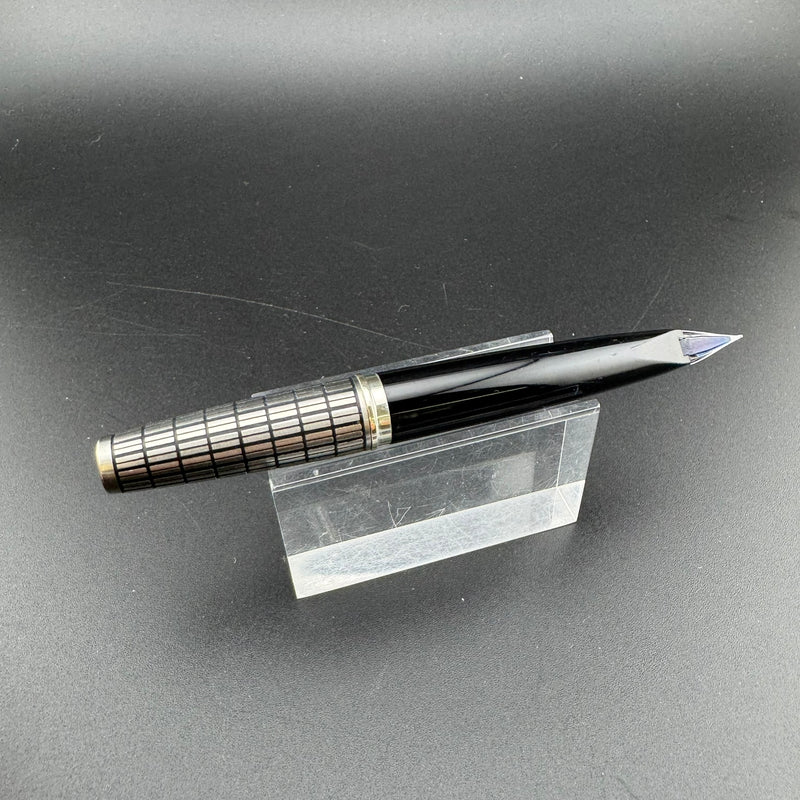 Pilot Elite Steel Checkered Pocket Fountain Pen 18K Gold F Nib Oct 1974