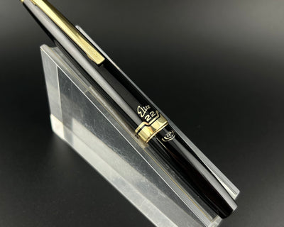 Pilot Elite Pocket Fountain Pen 22K Gold Fine Nib Produced March 7, 1971