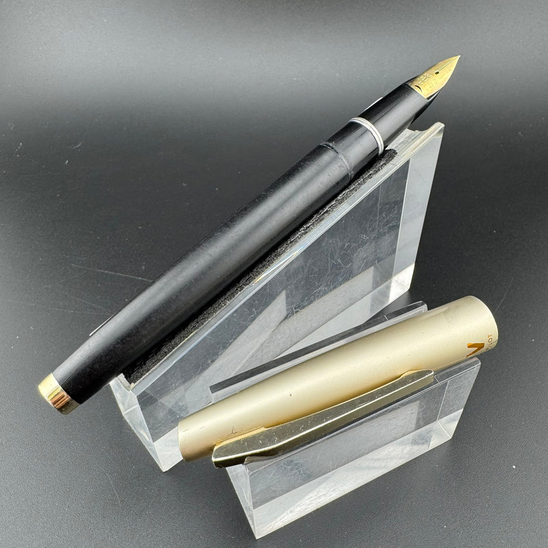 Pilot Super 200 Black & Silver Fountain Pen 14K Gold Script Nib Unrestored