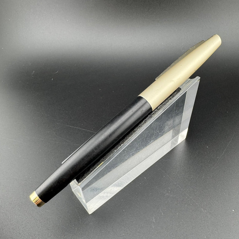 Pilot Super 200 Black & Silver Fountain Pen 14K Gold Script Nib Unrestored