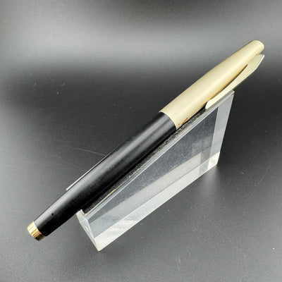 Pilot Super 200 Black & Silver Fountain Pen 14K Gold Script Nib Unrestored