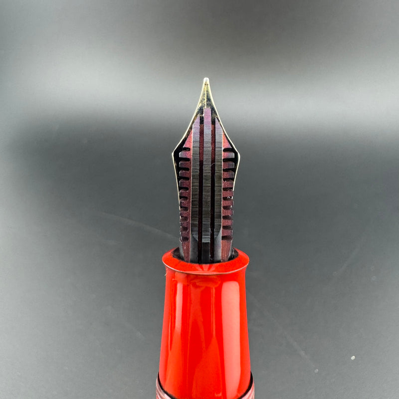 Ban-Ei Urushi Vermillion Eyedropper Fountain Pen 14K Gold G.K. Nib Serviced