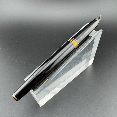 Montblanc Meisterstück No. 12 Fountain Pen 18C Gold Fine Nib