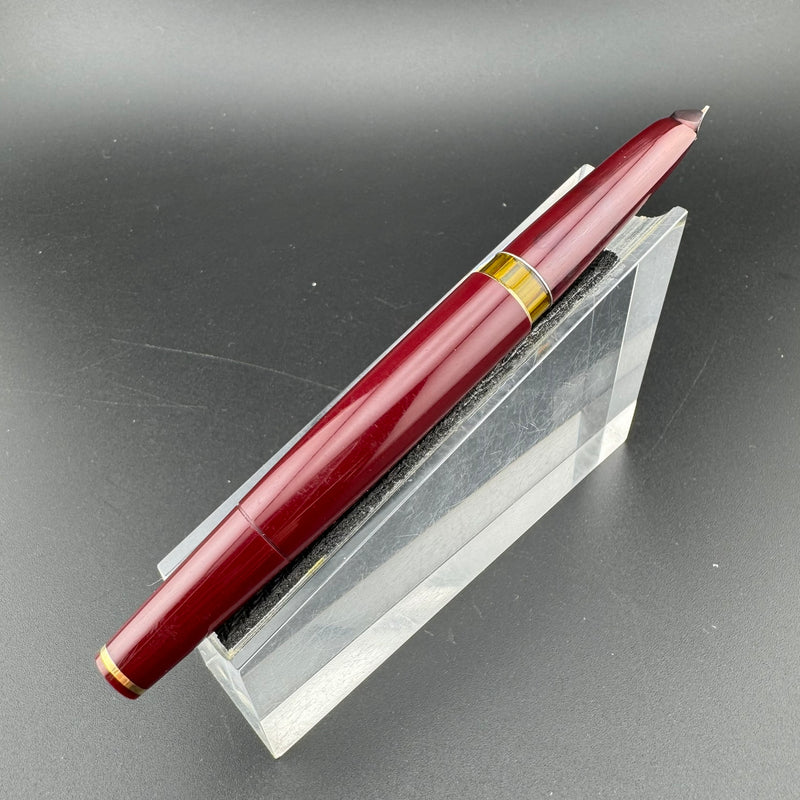 Montblanc Meisterstück No. 12 Burgundy Fountain Pen 18C Gold EF Nib Serviced