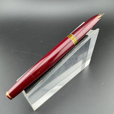 Montblanc Meisterstück No. 12 Burgundy Fountain Pen 18C Gold EF Nib Serviced