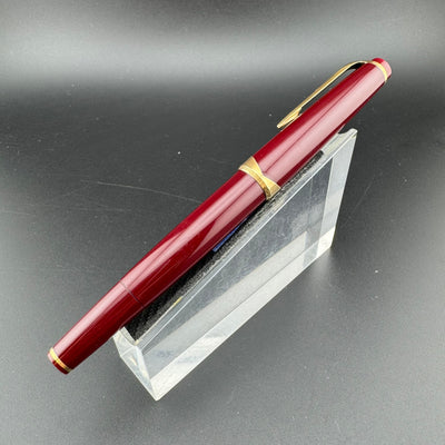 Montblanc Meisterstück No. 12 Burgundy Fountain Pen 18C Gold EF Nib Serviced