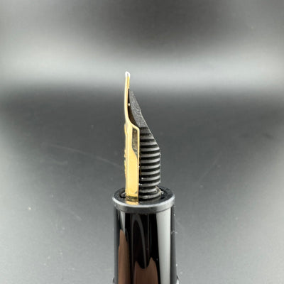 Montblanc Meisterstück No. 146 Fountain Pen 14C Medium Nib w/Box Serviced