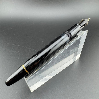 Montblanc Meisterstück No. 146 Fountain Pen 14C Medium Nib w/Box Serviced