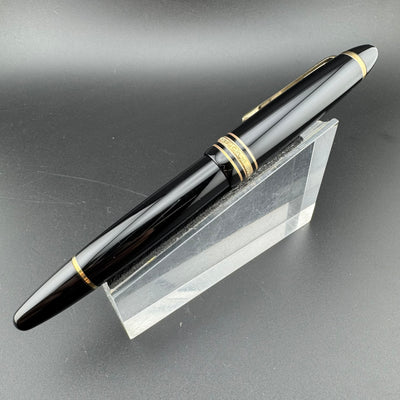 Montblanc Meisterstück No. 146 Fountain Pen 14C Medium Nib w/Box Serviced