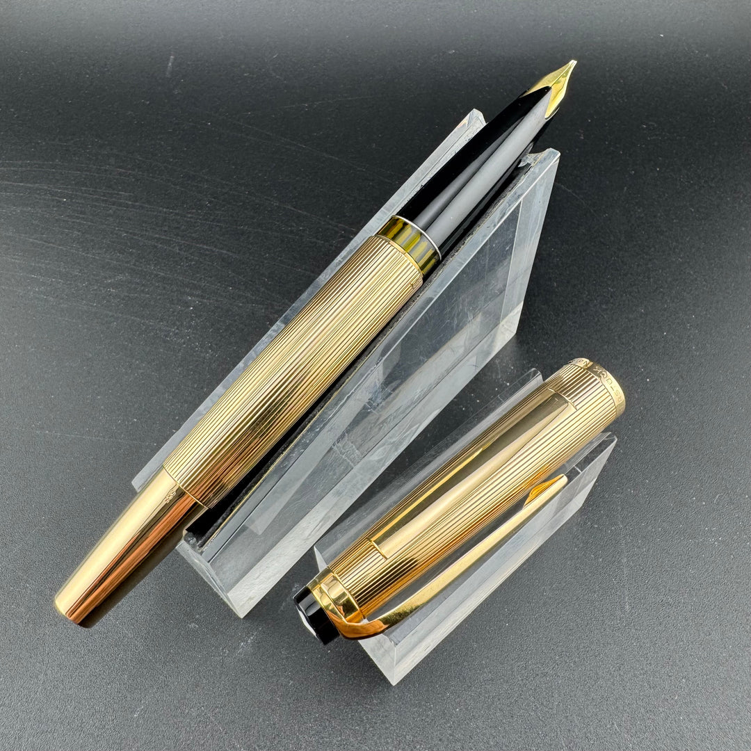 MONTBLANC Meisterstück No. 94 Solid Gold Fountain Pen 18C Gold OB