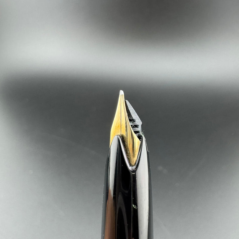 Montblanc No. 22 Black Resin Fountain Pen 14C Gold Extra-Fine Nib Serviced