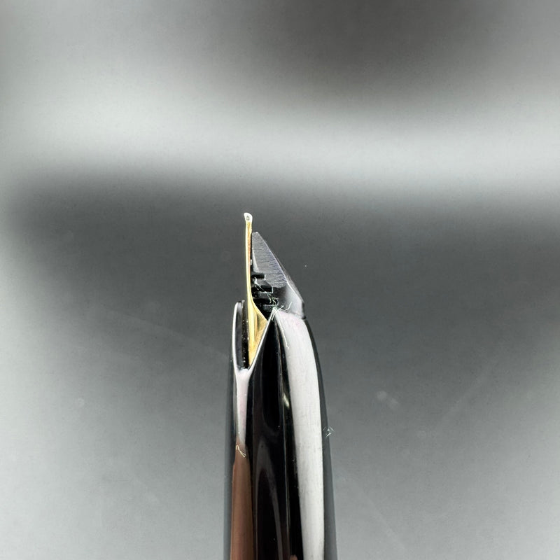 Montblanc No. 22 Black Resin Fountain Pen 14C Gold Extra-Fine Nib Serviced