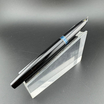Montblanc No. 22 Black Resin Fountain Pen 14C Gold Extra-Fine Nib Serviced