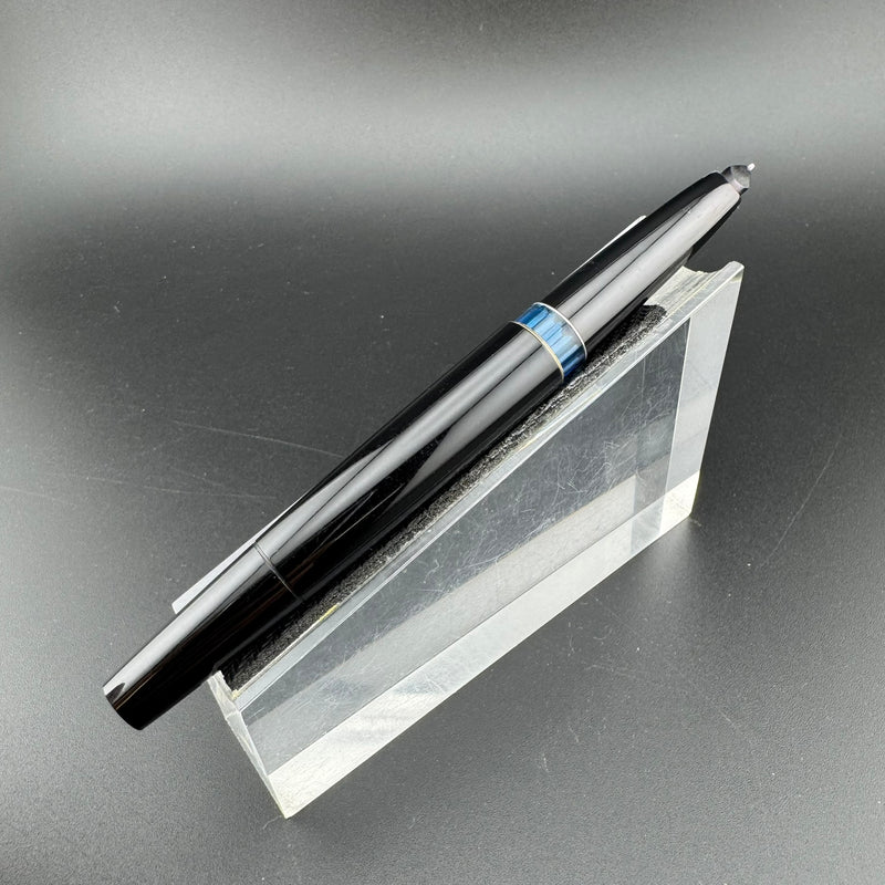 Montblanc No. 22 Black Resin Fountain Pen 14C Gold Extra-Fine Nib Serviced