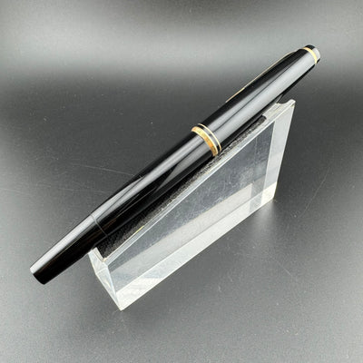 Montblanc No. 22 Black Resin Fountain Pen 14C Gold Extra-Fine Nib Serviced
