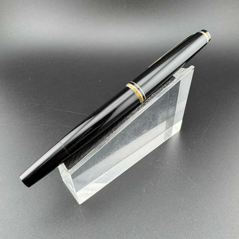 Montblanc No. 22 Black Resin Fountain Pen 14C Gold Extra-Fine Nib Serviced