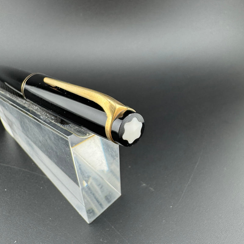 Montblanc No. 22 Black Resin Fountain Pen 14C Gold Extra-Fine Nib Serviced