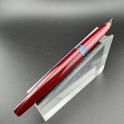 Montblanc No. 22 Burgundy Resin Fountain Pen 14C Gold Extra Fine Nib Serviced