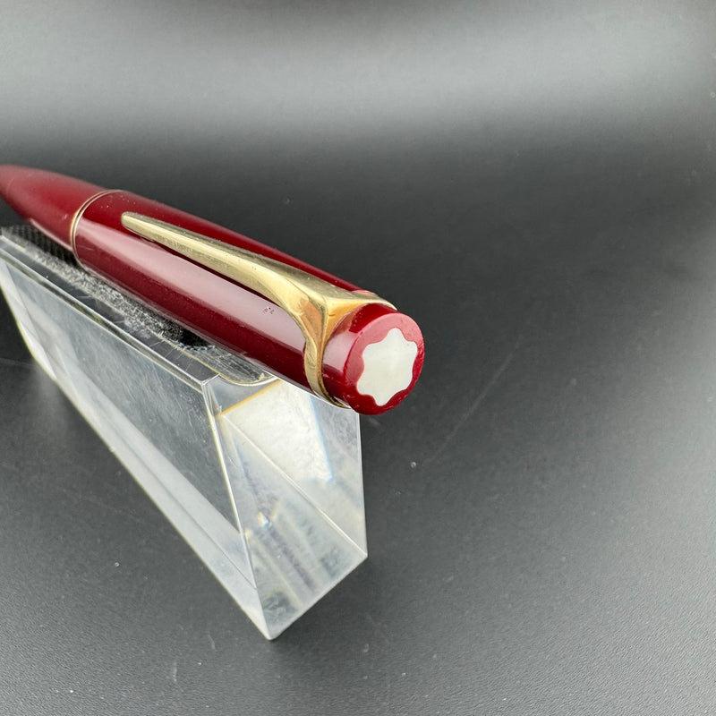 Montblanc No. 22 Burgundy Resin Fountain Pen 14C Gold Extra Fine Nib Serviced