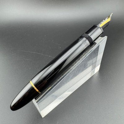 Montblanc Meisterstück No. 149 Fountain Pen 18K Gold Broad Nib Serviced