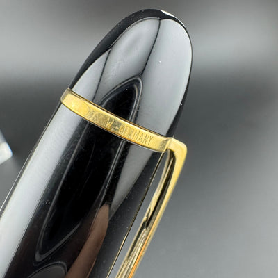 Montblanc Meisterstück No. 149 Fountain Pen 18K Gold Broad Nib Serviced