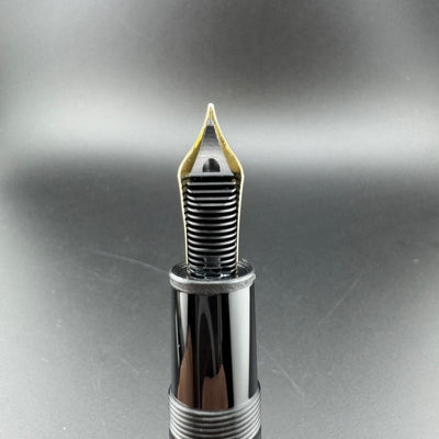 Montblanc Meisterstück No. 146 Fountain Pen 14K Gold Fine Nib Serviced