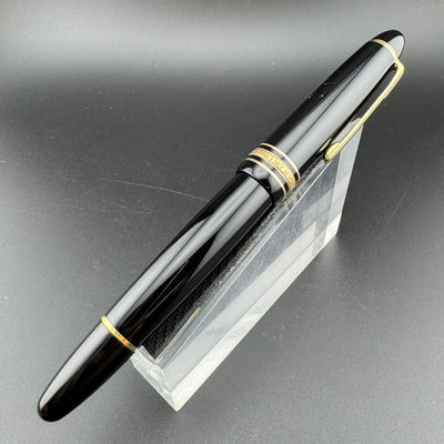 Montblanc Meisterstück No. 146 Fountain Pen 14K Gold Fine Nib Serviced