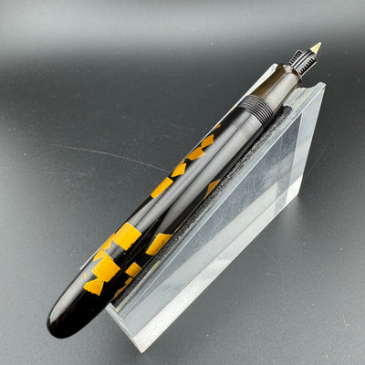 Pelikan Keyhole Maki-e by Ginjiro Kabutogi Fountain Pen 14K Gold G.K. Flex Nib Restored