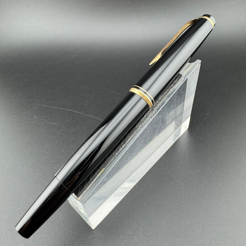 Montblanc No. 24 Black Resin Fountain Pen 14C Gold Extra Fine Nib Serviced
