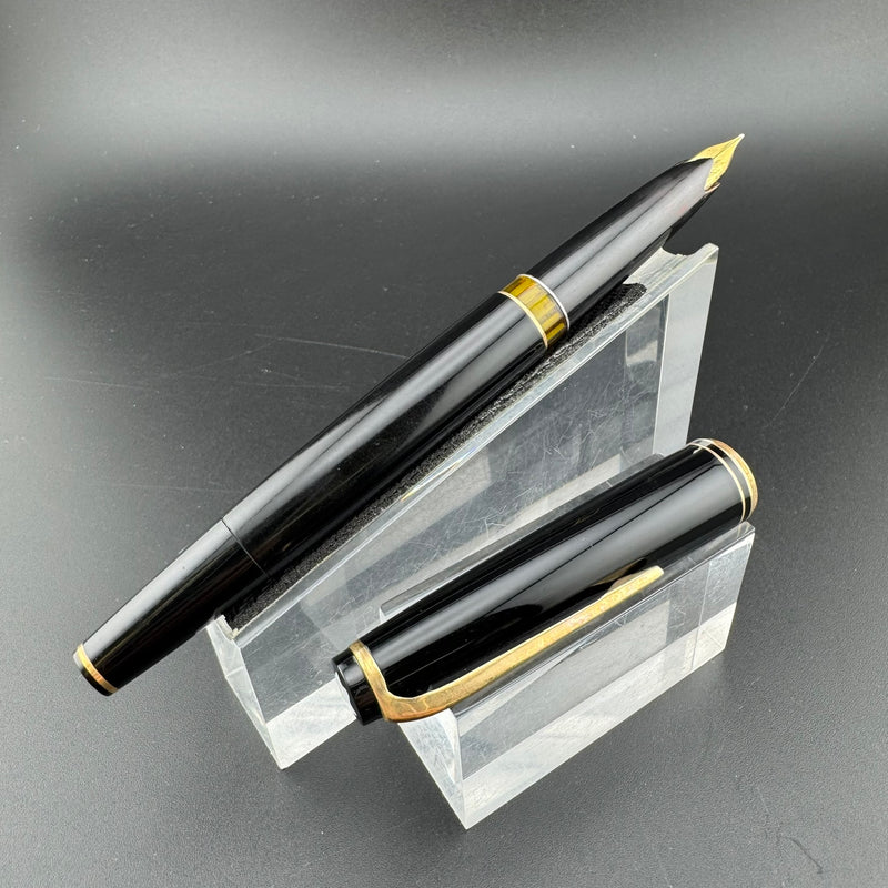 Montblanc Meisterstück No. 14 Fountain Pen 18C Gold Extra Fine Nib Cracked