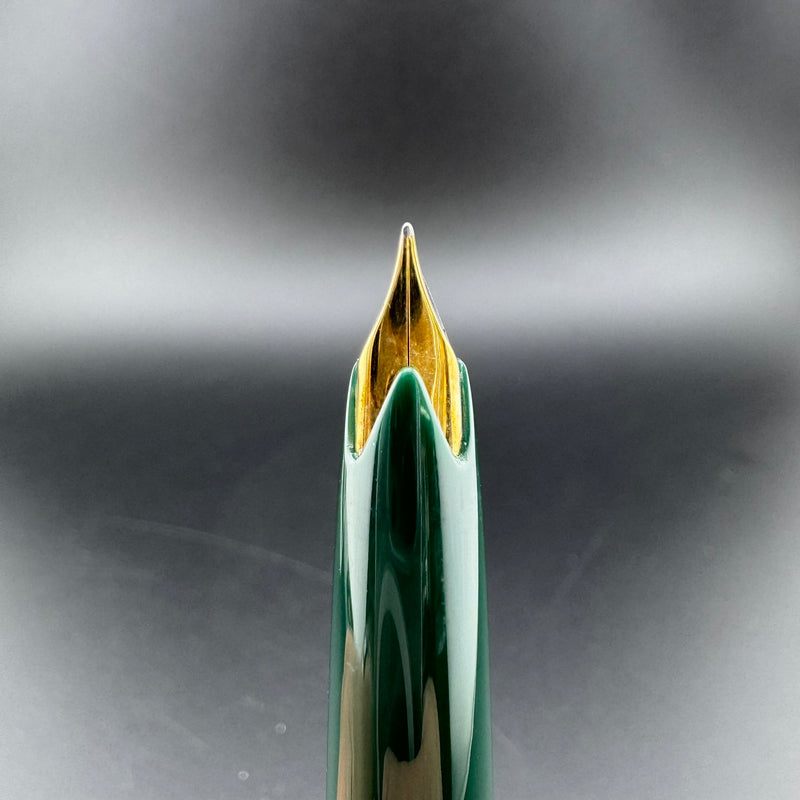 Montblanc No. 221 Green Resin Transitional Year Fountain Pen 14C Gold Fine Nib
